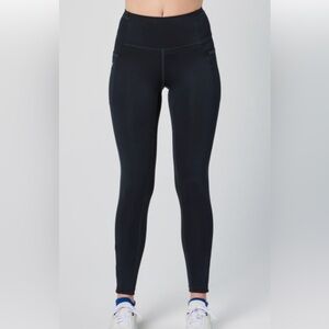 Altra Core Crop Black Leggings